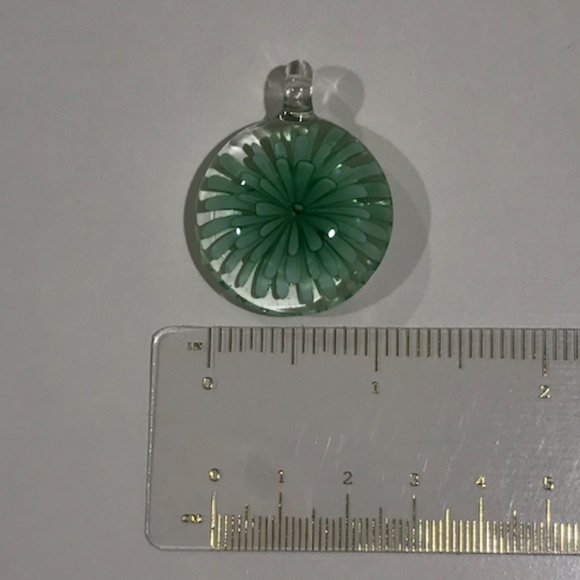 Beautiful Flower Pendant - Picture 7 of 9